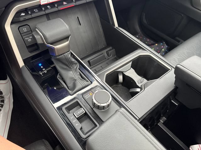 Used 2025 Toyota Tundra Limited AWD/4WD image 19