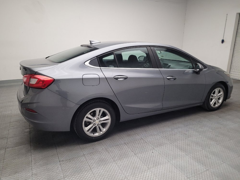 Used 2018 Chevrolet Cruze LT w/ Convenience Package FWD image 10
