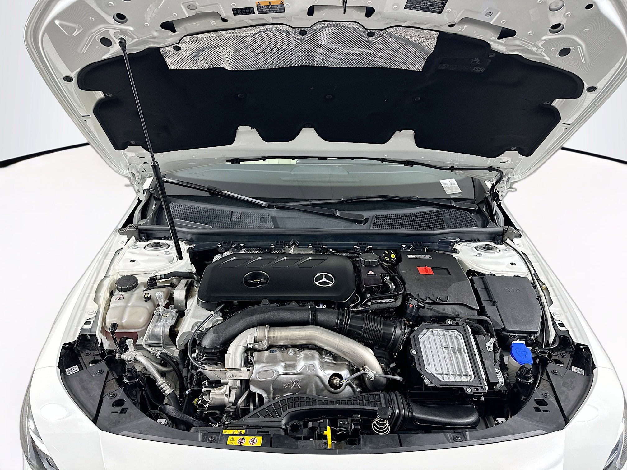 Used 2025 Mercedes-Benz CLA 250 image 34