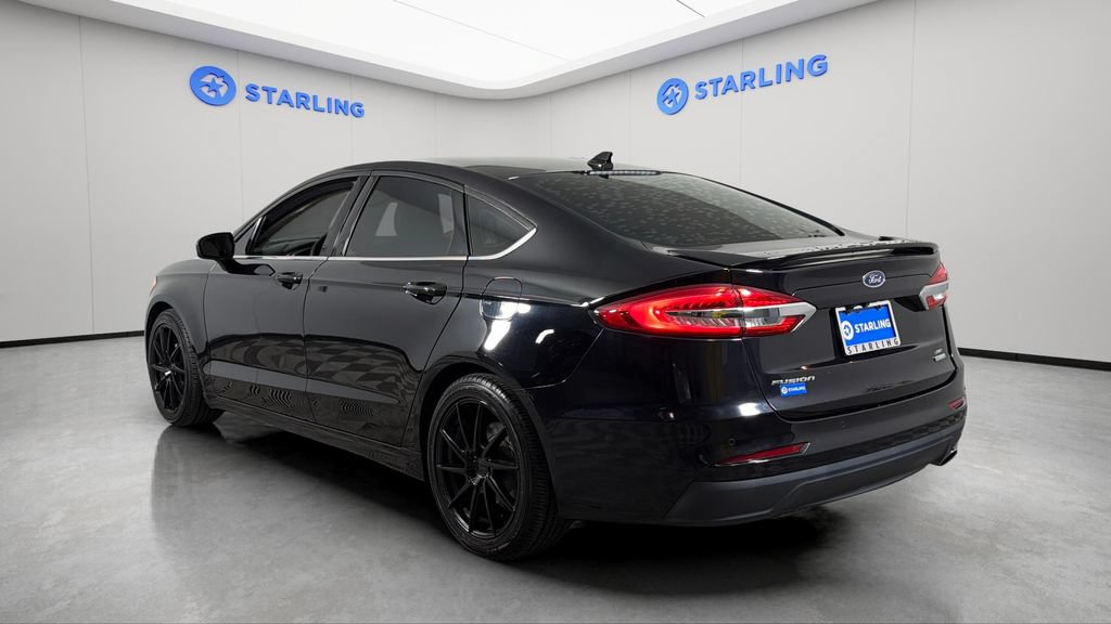Used 2019 Ford Fusion SE w/ Equipment Group 151A FWD image 5