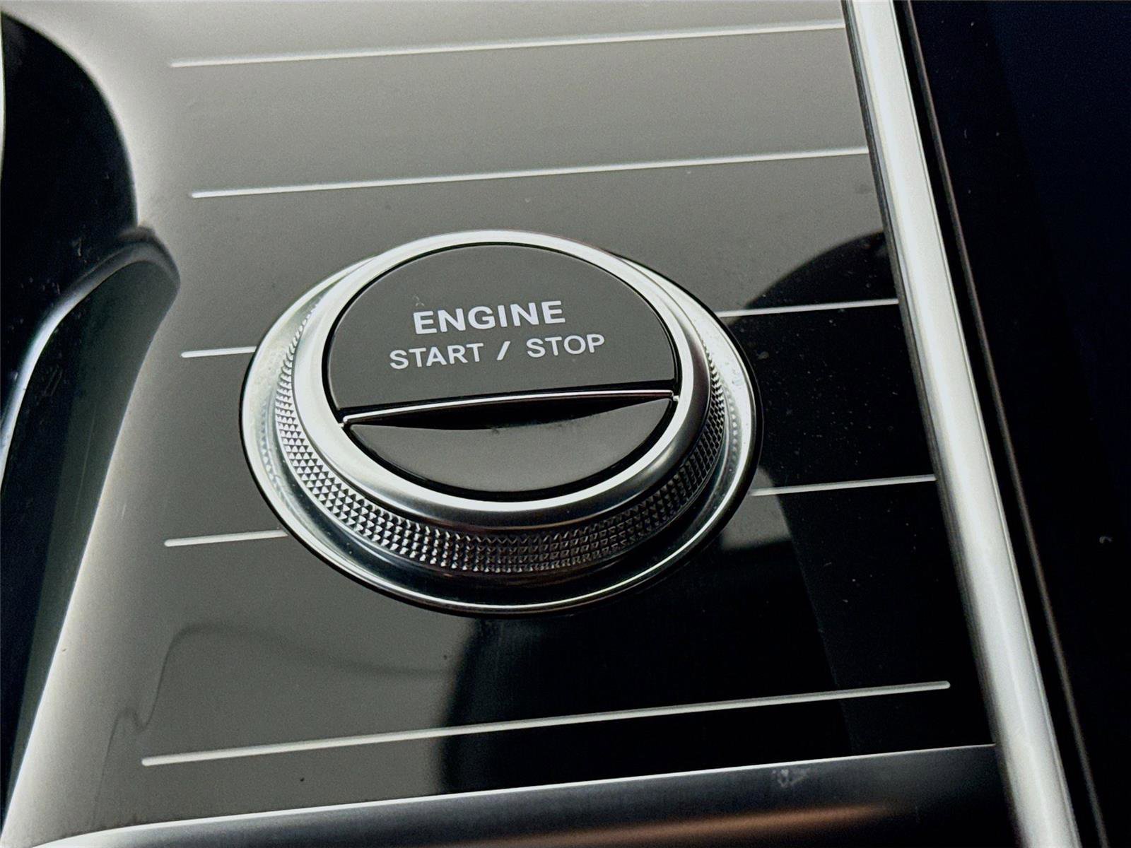 Used 2024 Mercedes-Benz S 580e 4MATIC Sedan image 11