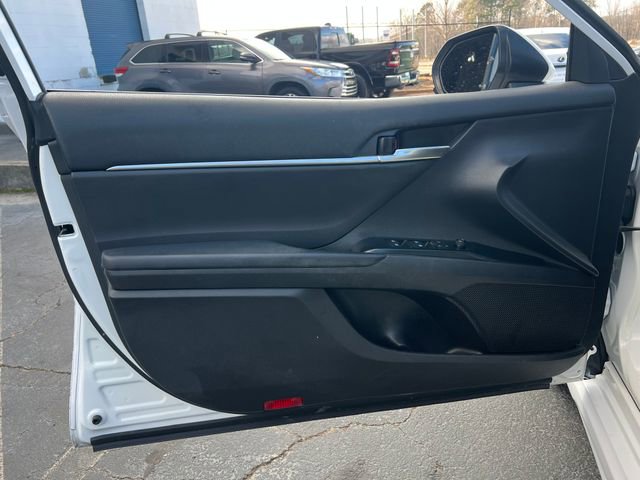 Used 2020 Toyota Camry SE image 10