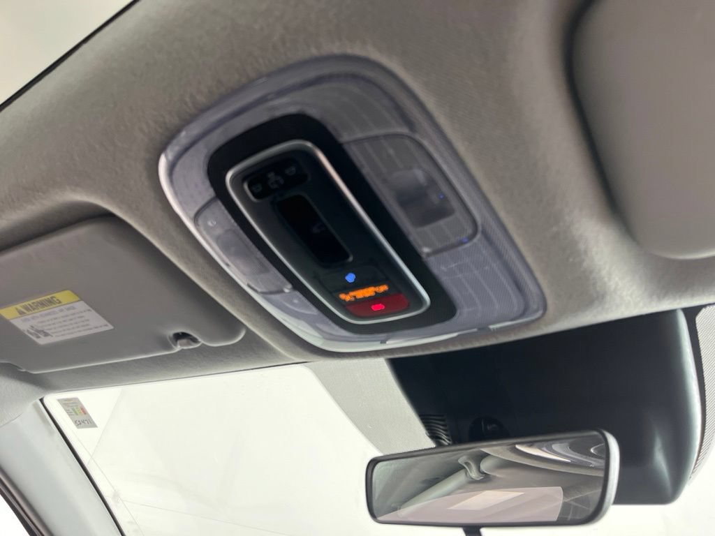 Used 2025 Hyundai Elantra SEL FWD image 24