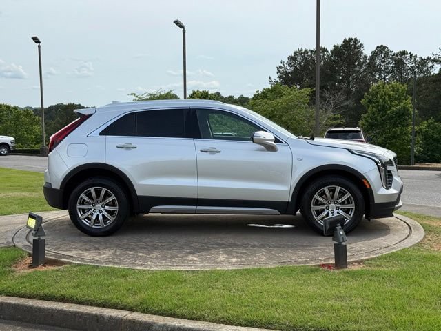 Used 2022 Cadillac XT4 Premium Luxury w/ Safety Alert Package FWD image 7