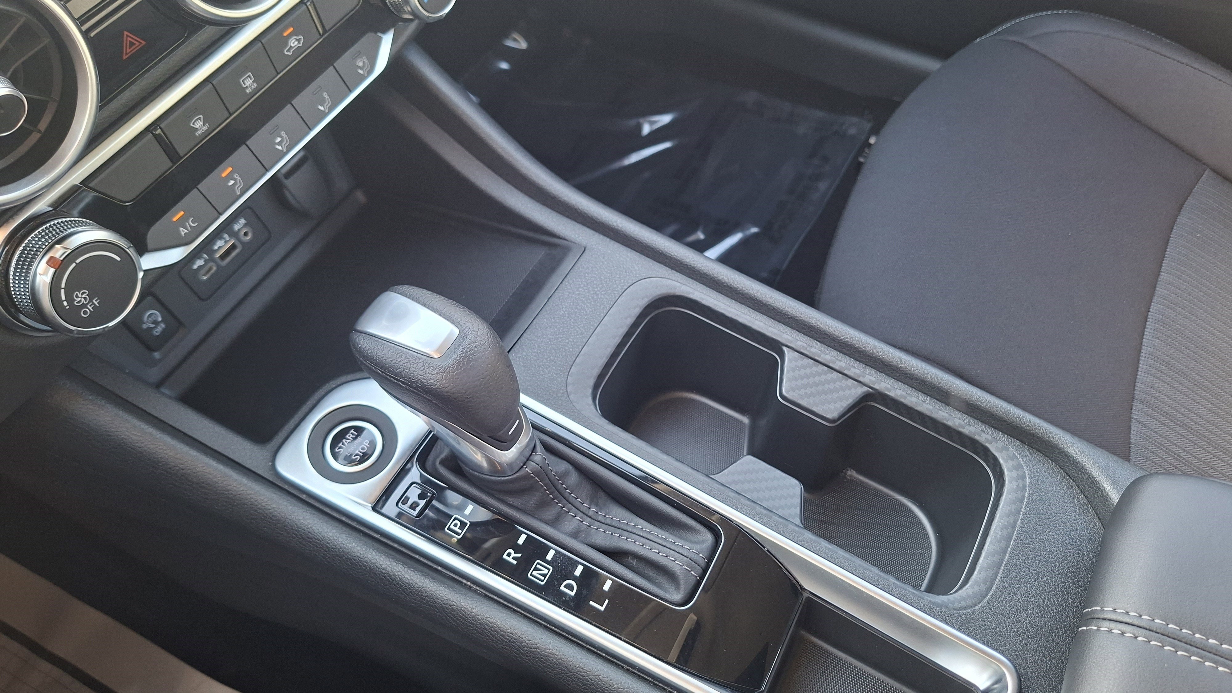 Used 2025 Nissan Sentra SV FWD image 15