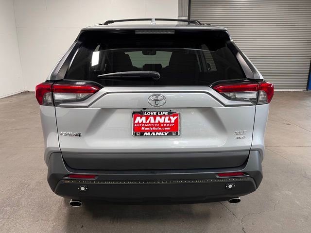 Used 2019 Toyota RAV4 XLE w/ Convenience Package AWD/4WD image 4