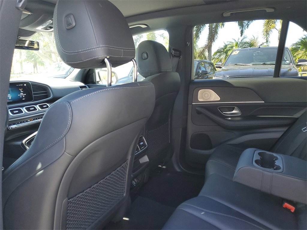 Used 2022 Mercedes-Benz GLE 350 4MATIC w/ Premium Package image 11