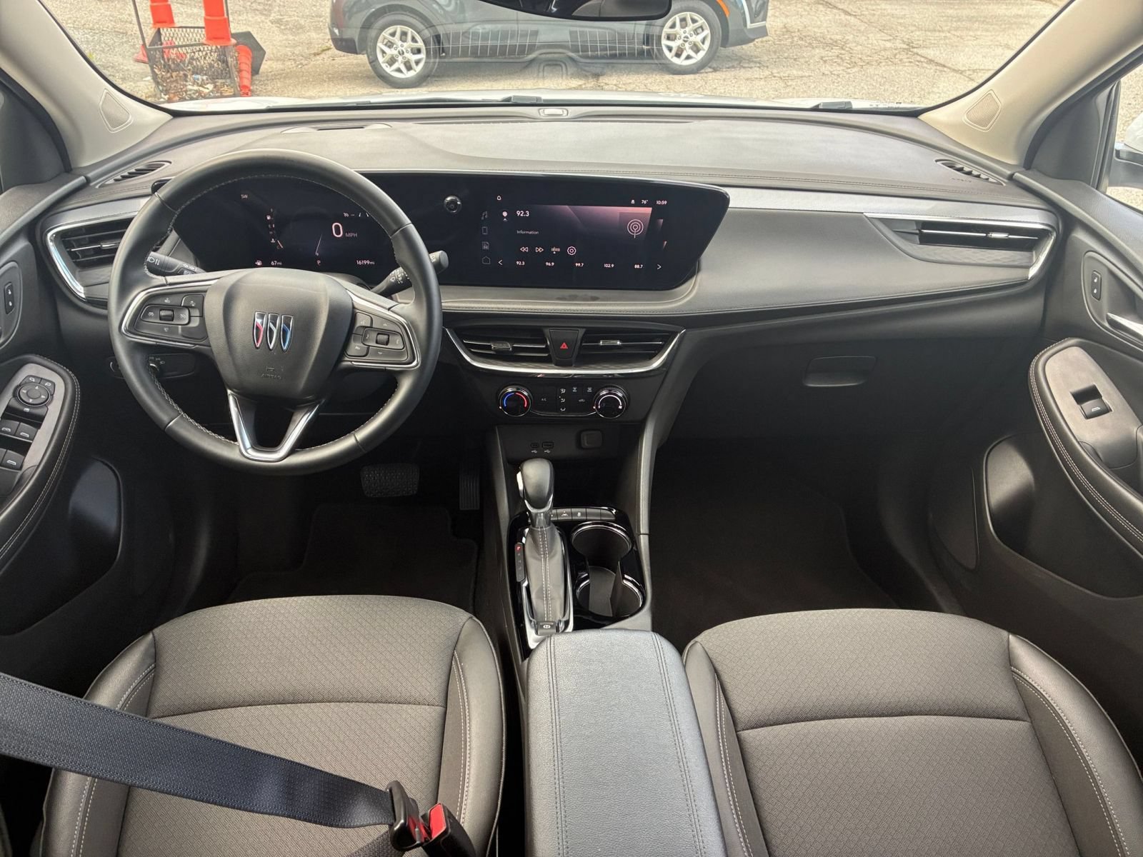 Used 2025 Buick Encore GX Preferred AWD/4WD image 27