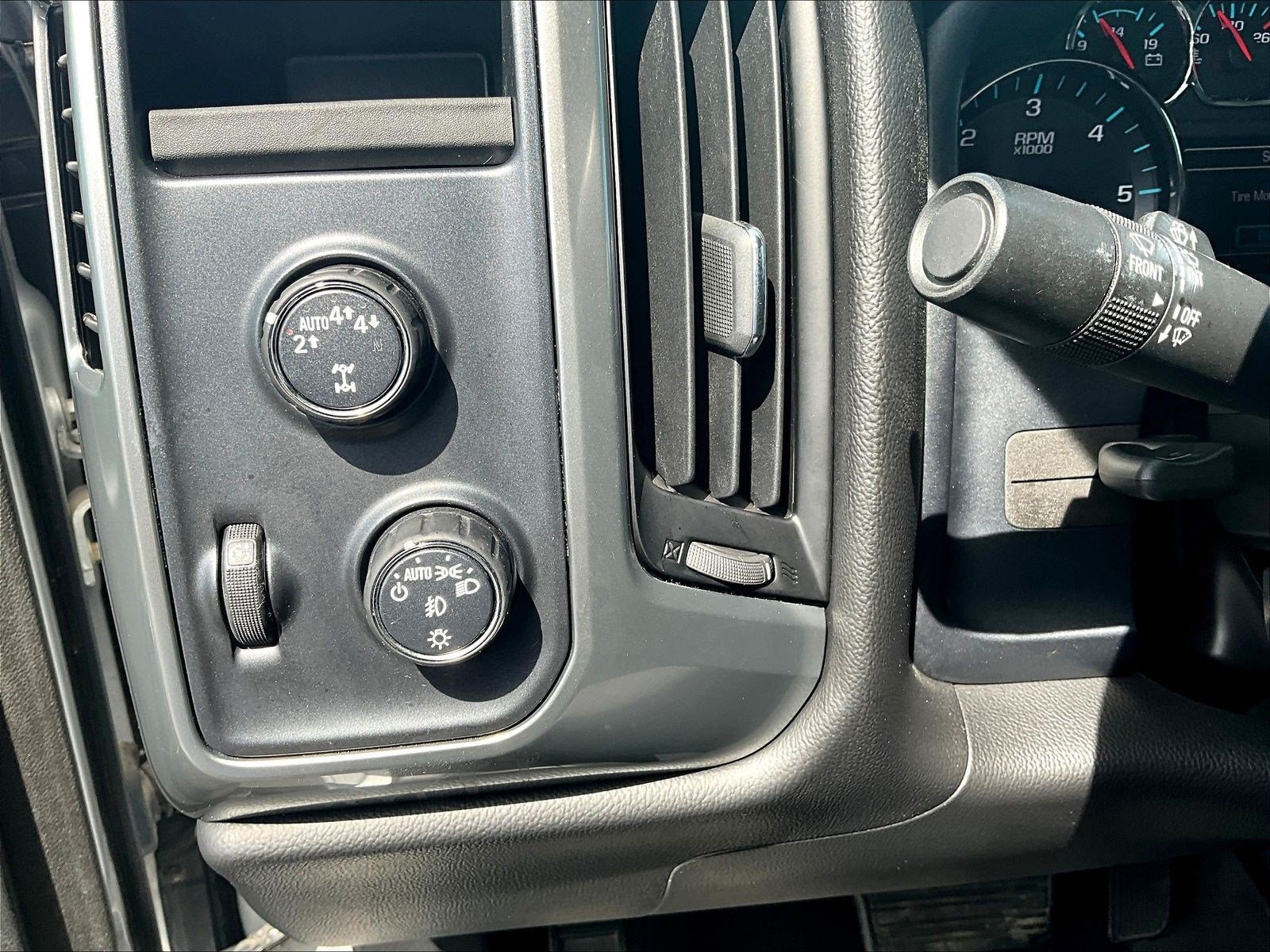 Used 2017 Chevrolet Silverado 1500 LT w/ All Star Edition AWD/4WD image 34