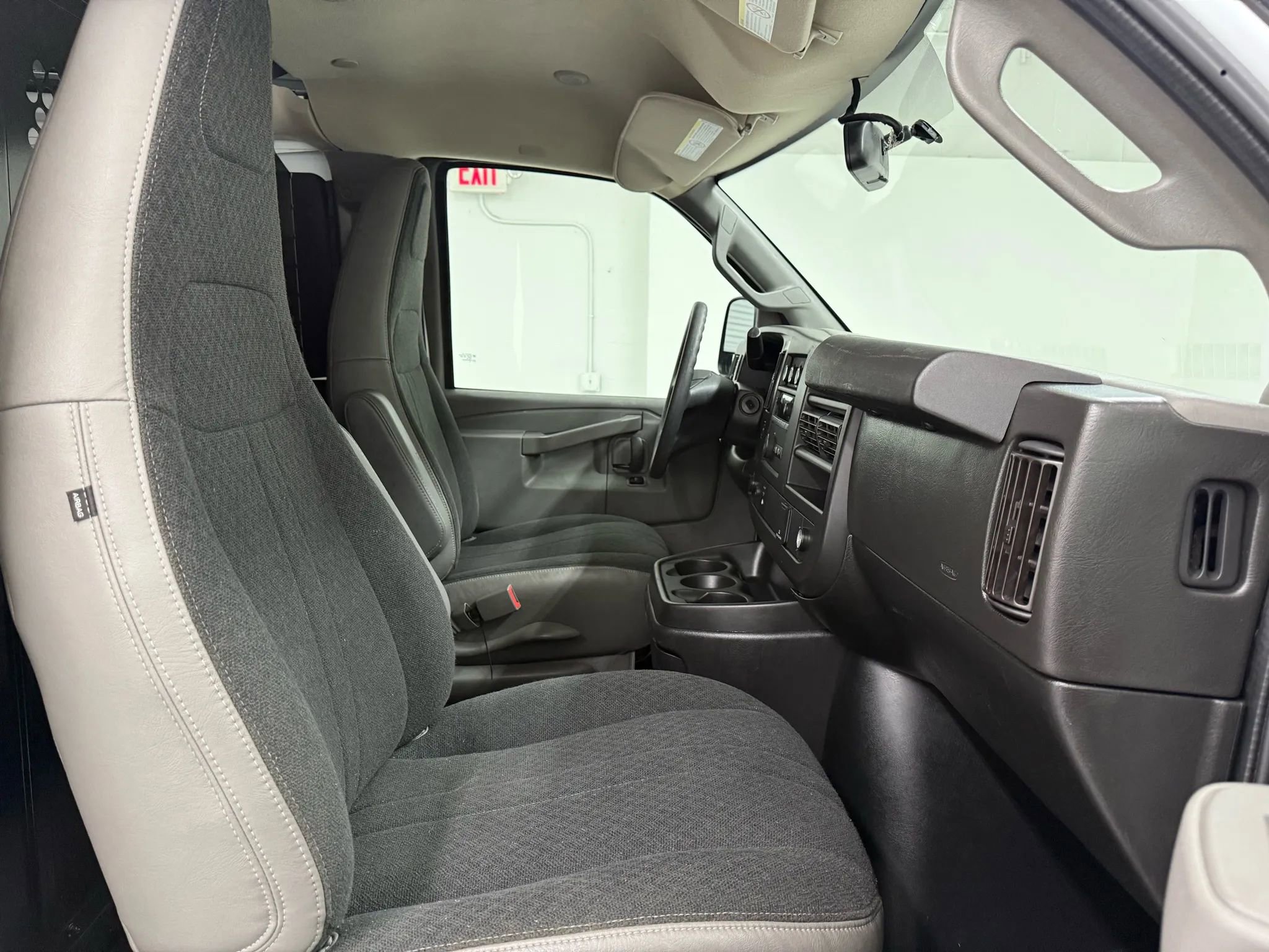 Used 2021 Chevrolet Express 2500 w/ Driver Convenience Package image 19