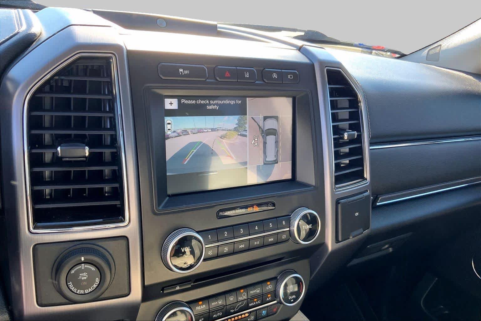 Used 2018 Ford Expedition Platinum RWD image 26