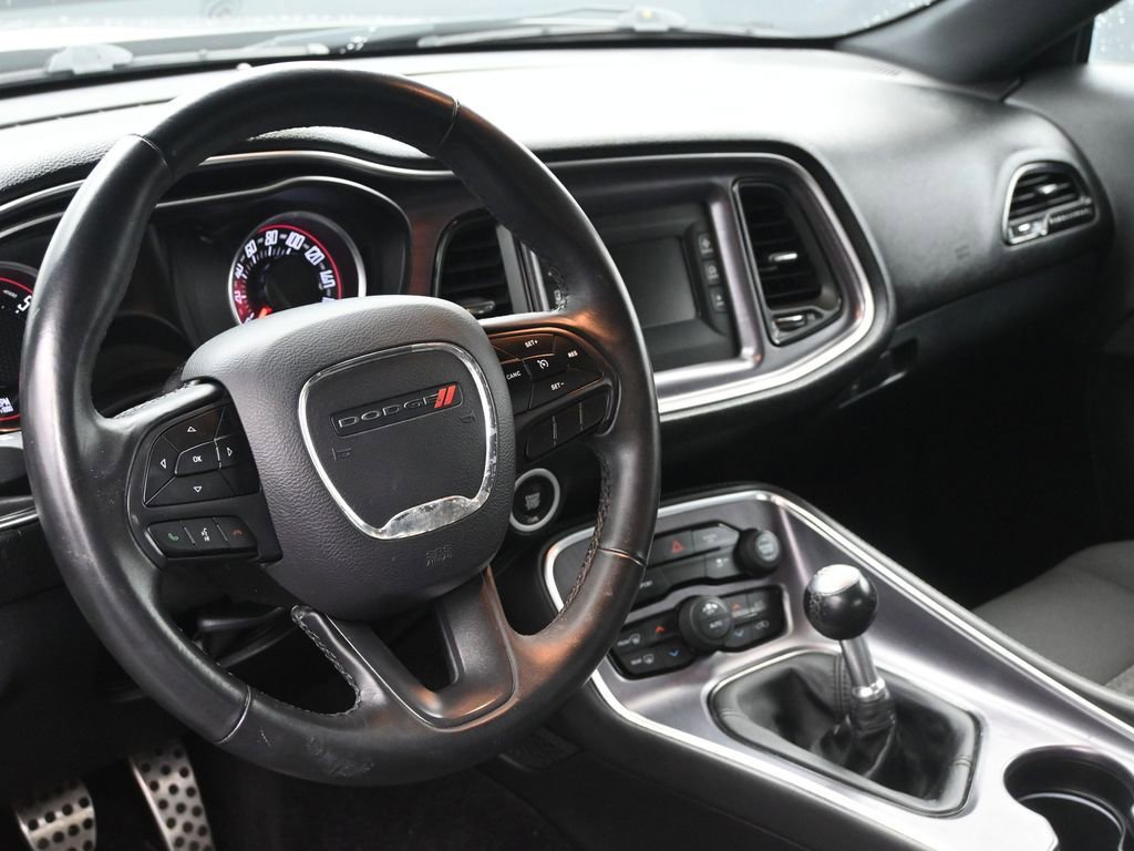 Used 2017 Dodge Challenger R/T RWD image 13