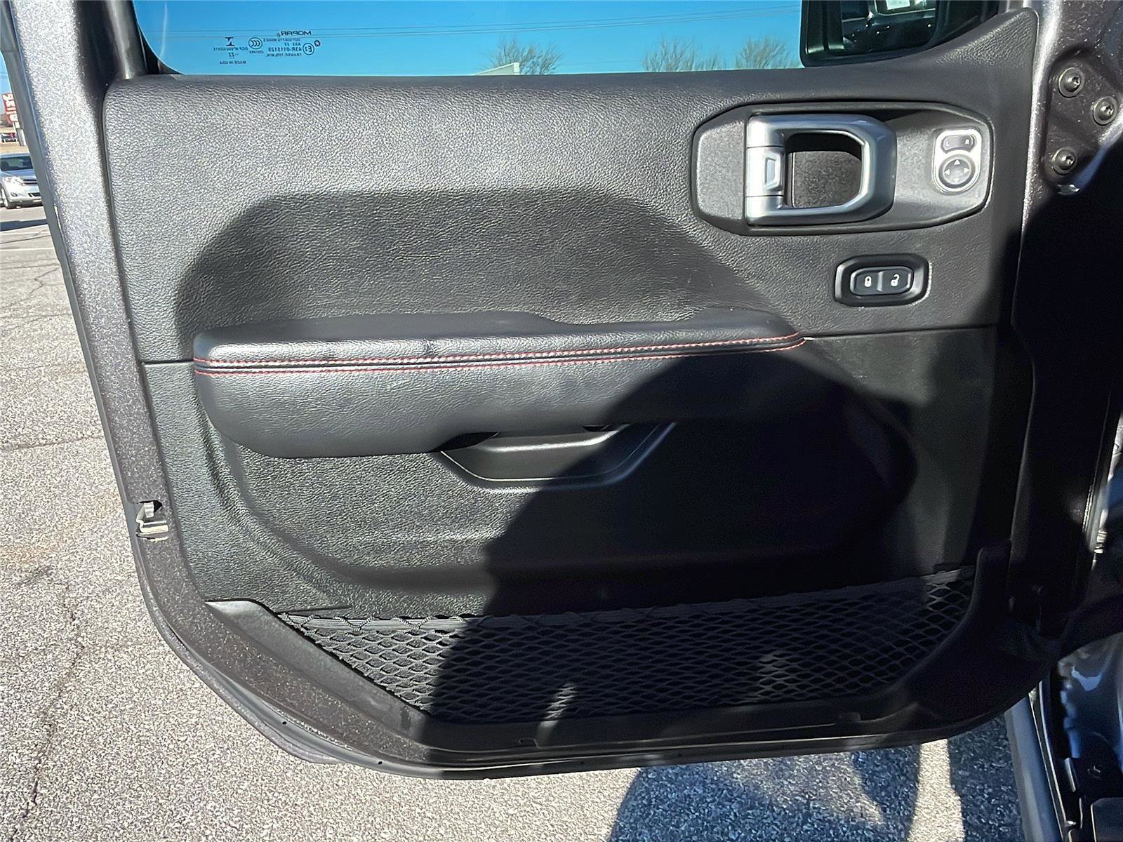 Used 2022 Jeep Wrangler Unlimited Rubicon w/ Steel Bumper Group image 19