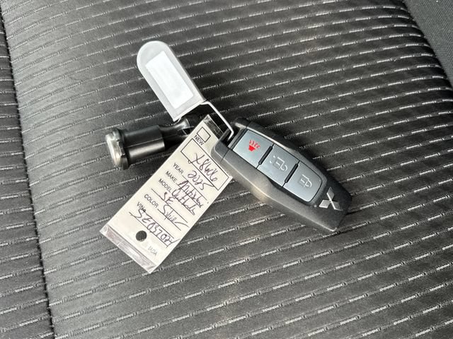 Used 2025 Mitsubishi Outlander ES AWD/4WD image 34