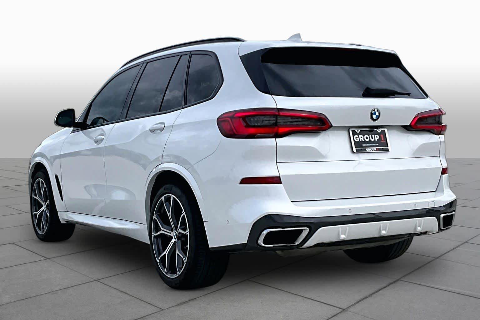 Used 2019 BMW X5 xDrive50i w/ M Sport Package AWD/4WD image 12