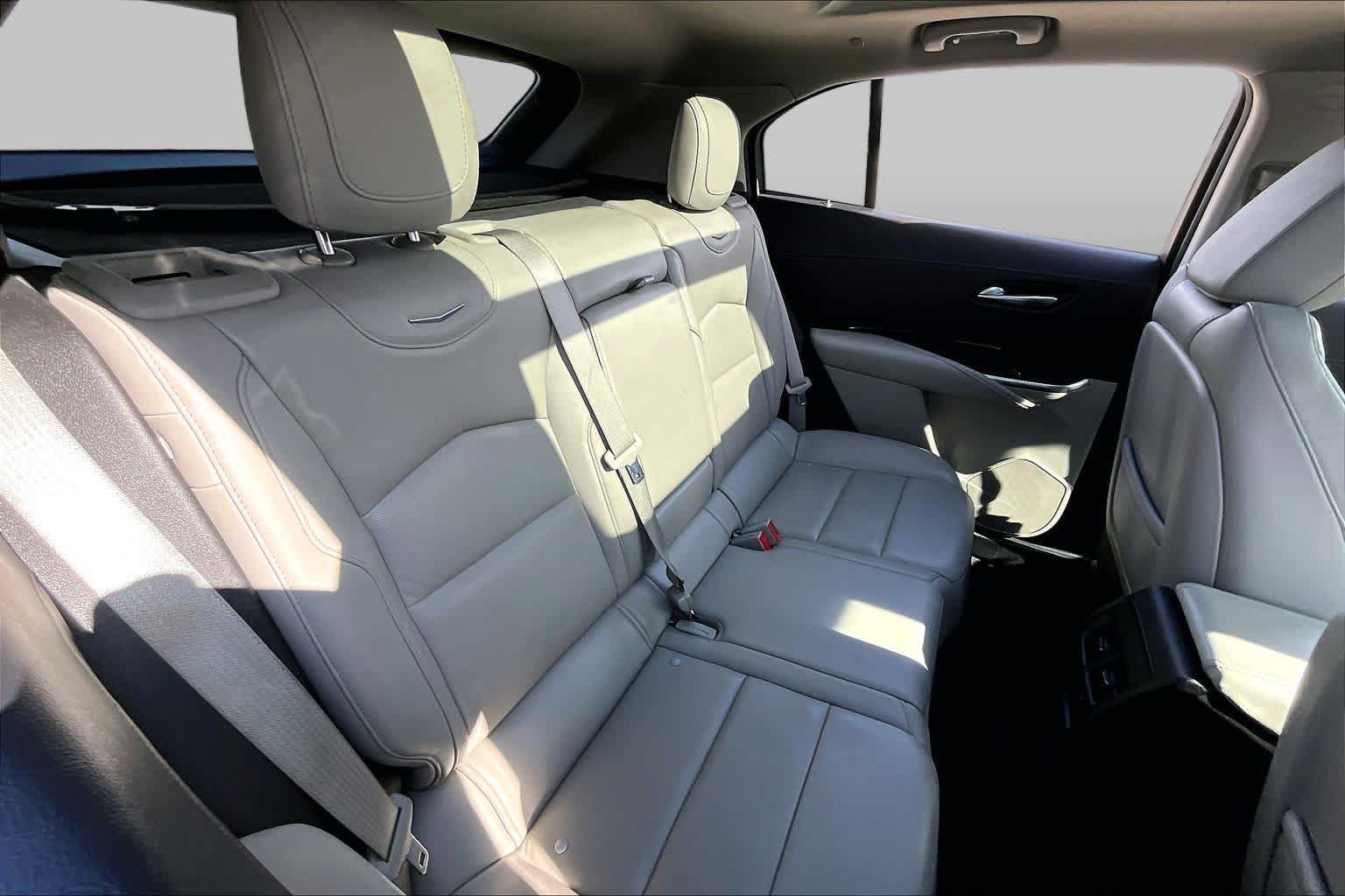Used 2019 Cadillac XT4 Premium Luxury FWD image 18