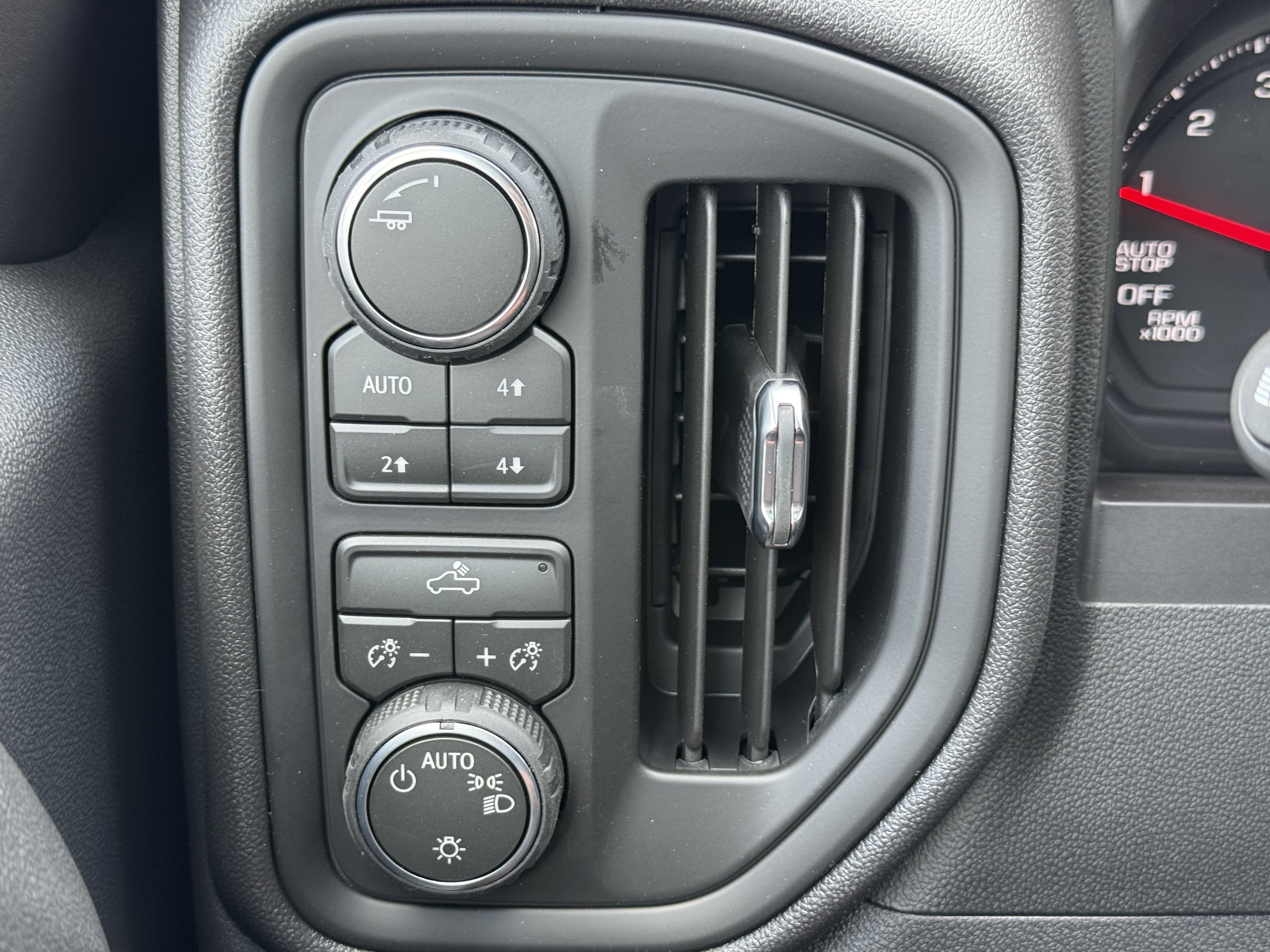 New 2026 Chevrolet Silverado 1500 Custom Trail Boss AWD/4WD image 27