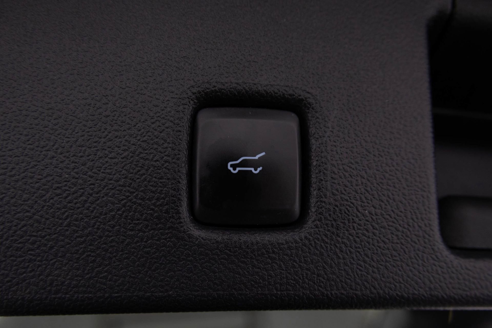 Used 2020 Ford Escape SEL FWD image 41