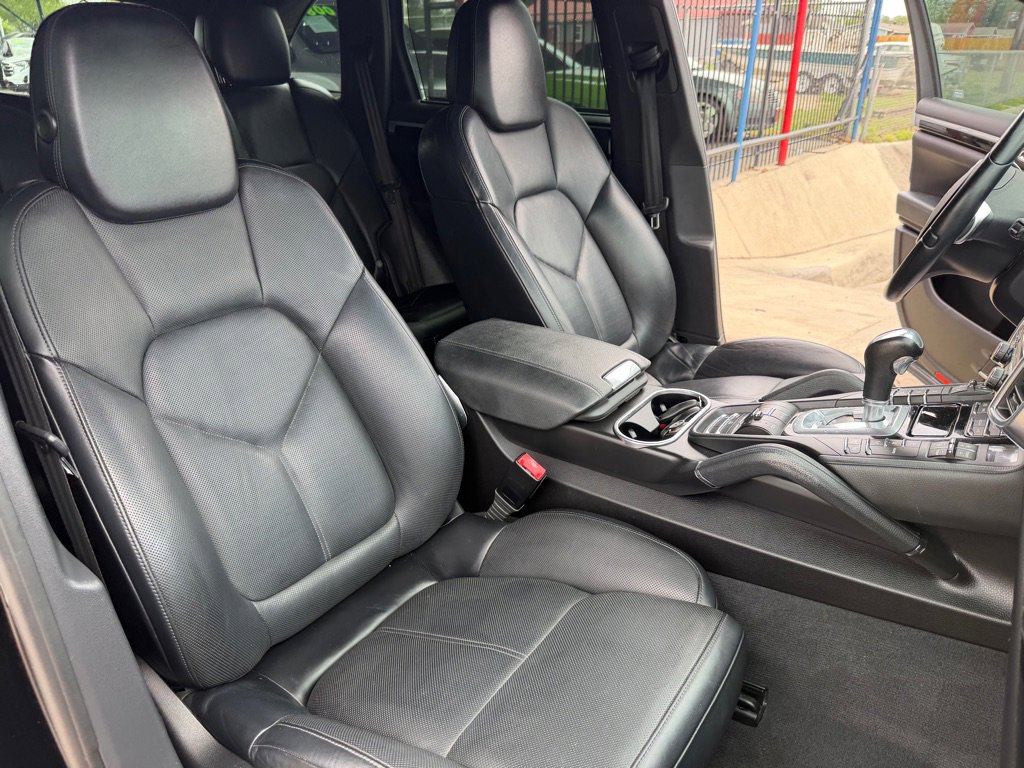 Used 2014 Porsche Cayenne S AWD/4WD image 34