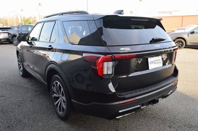 New 2026 Ford Explorer ST-Line image 5