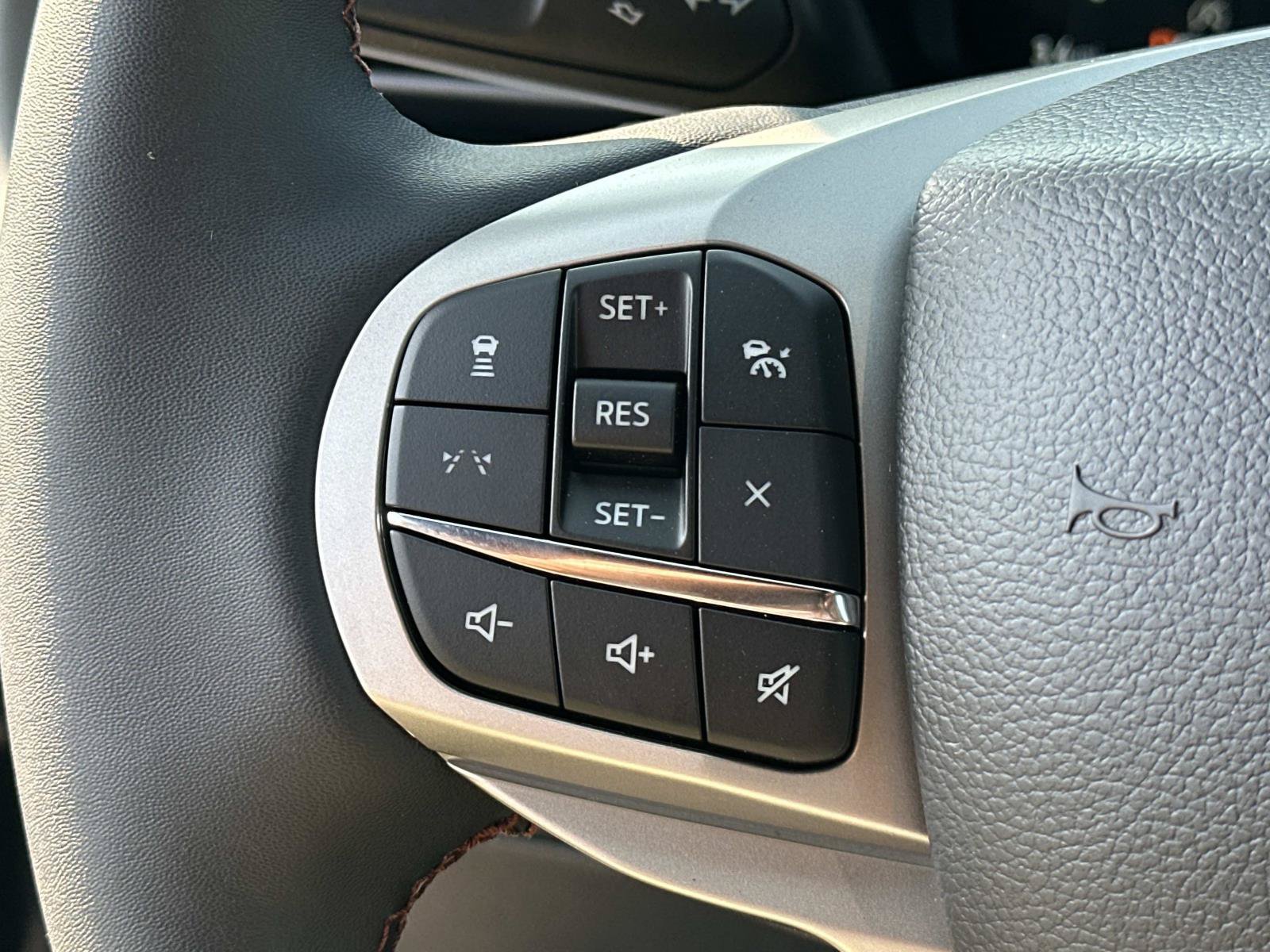 New 2027 Ford Explorer Active w/ Active Comfort Package AWD/4WD image 15