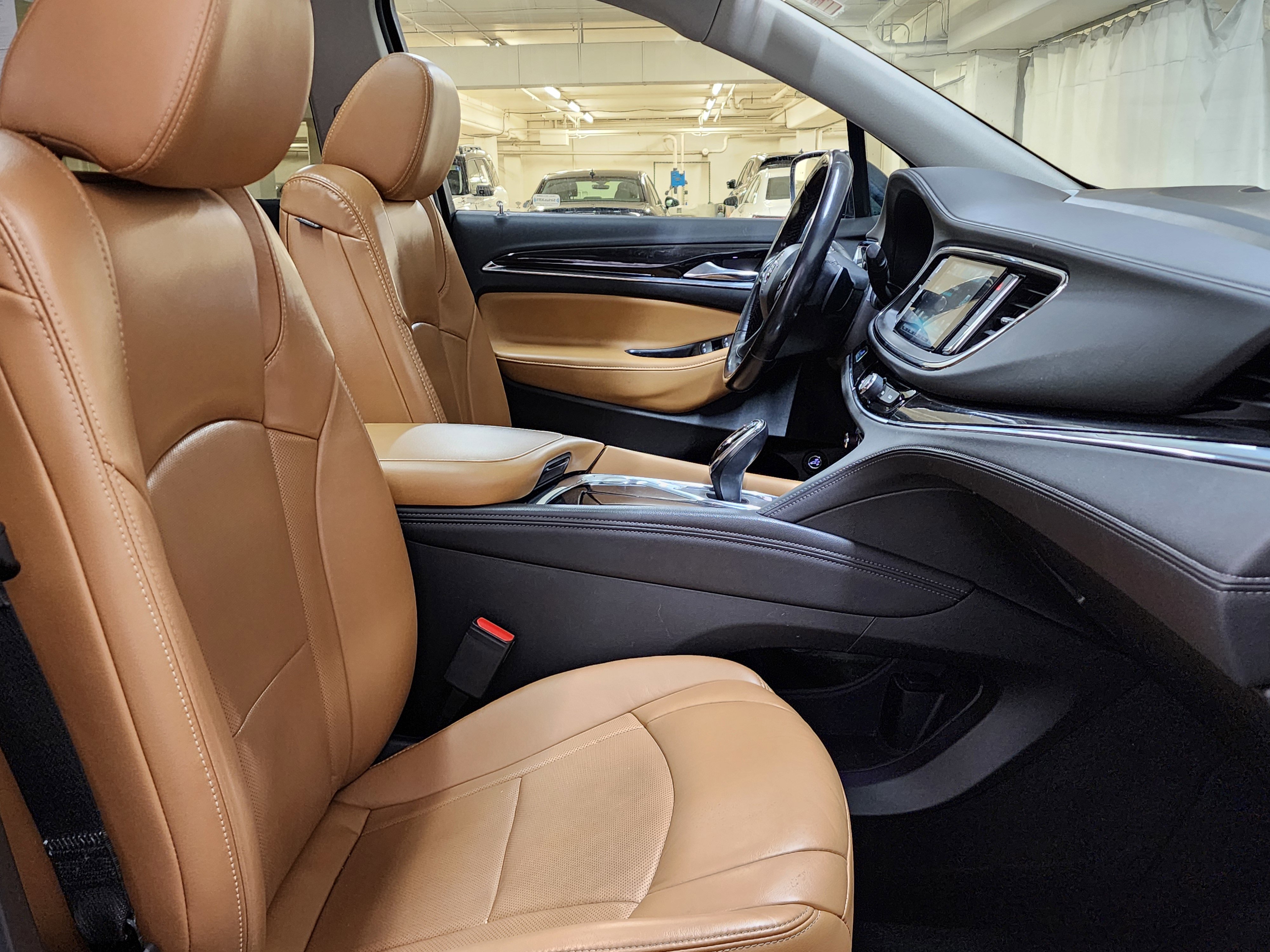 Used 2019 Buick Enclave Essence image 25