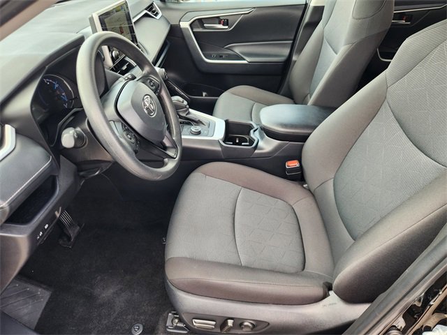 Used 2025 Toyota RAV4 XLE image 13
