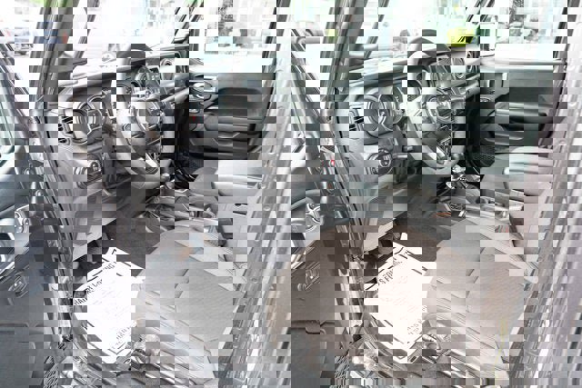 Certified 2023 Jeep Gladiator Sport AWD/4WD image 15