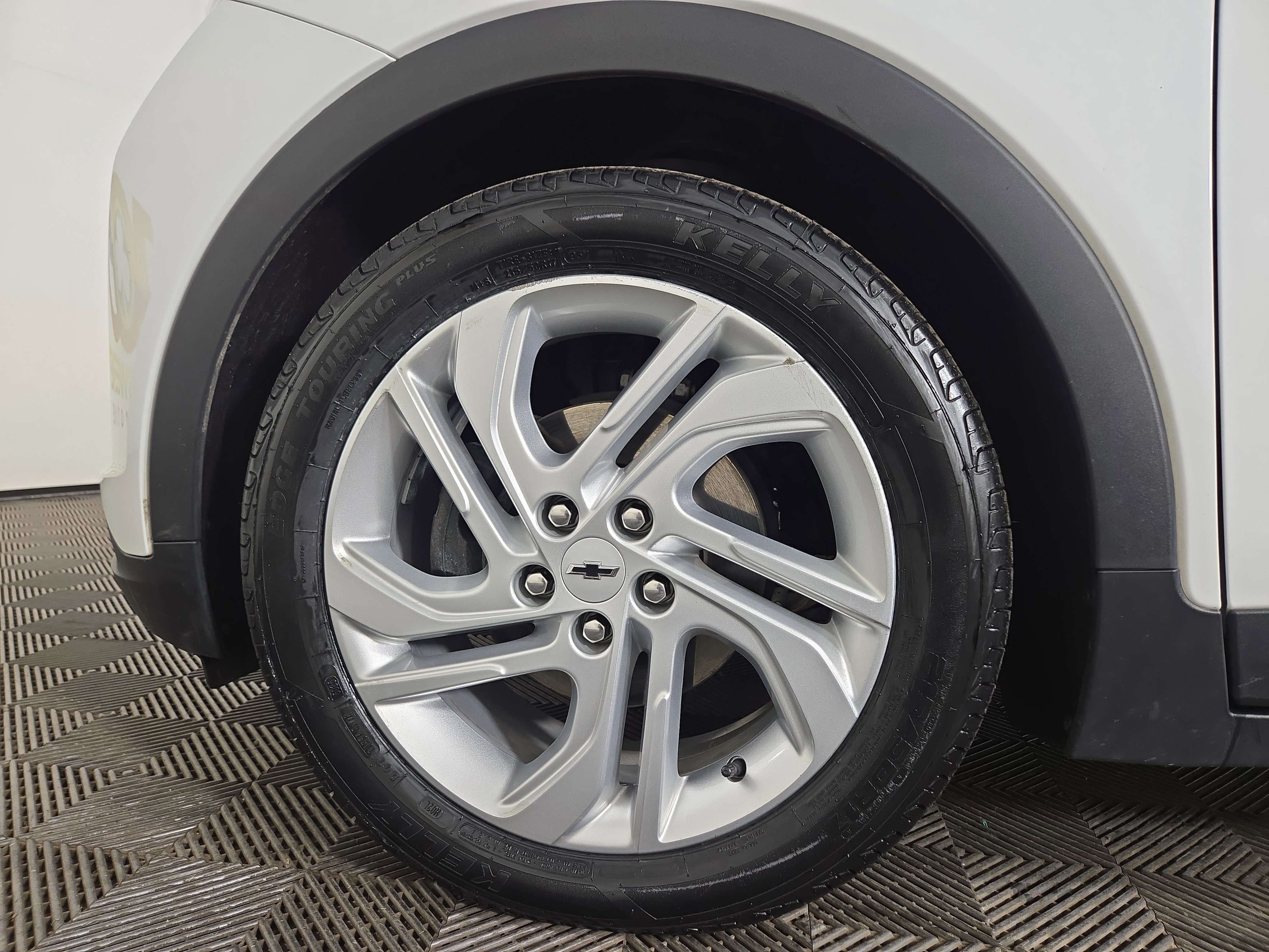 Certified 2023 Chevrolet Bolt LT w/ Driver Confidence Package image 32