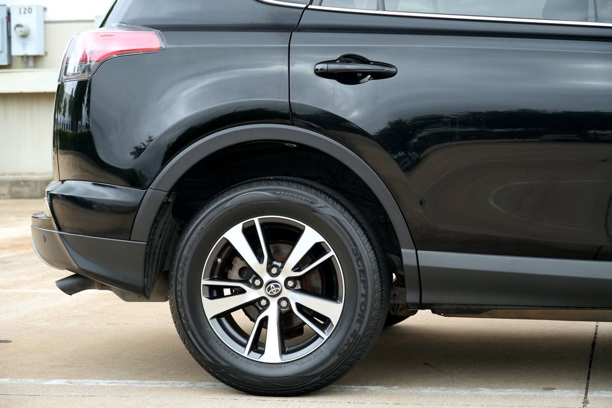 Used 2016 Toyota RAV4 XLE w/ Convenience Package FWD image 28