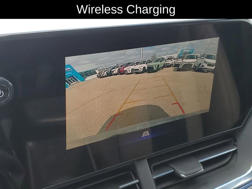 Used 2024 Chevrolet Trax RS w/ Sunroof Package image 17