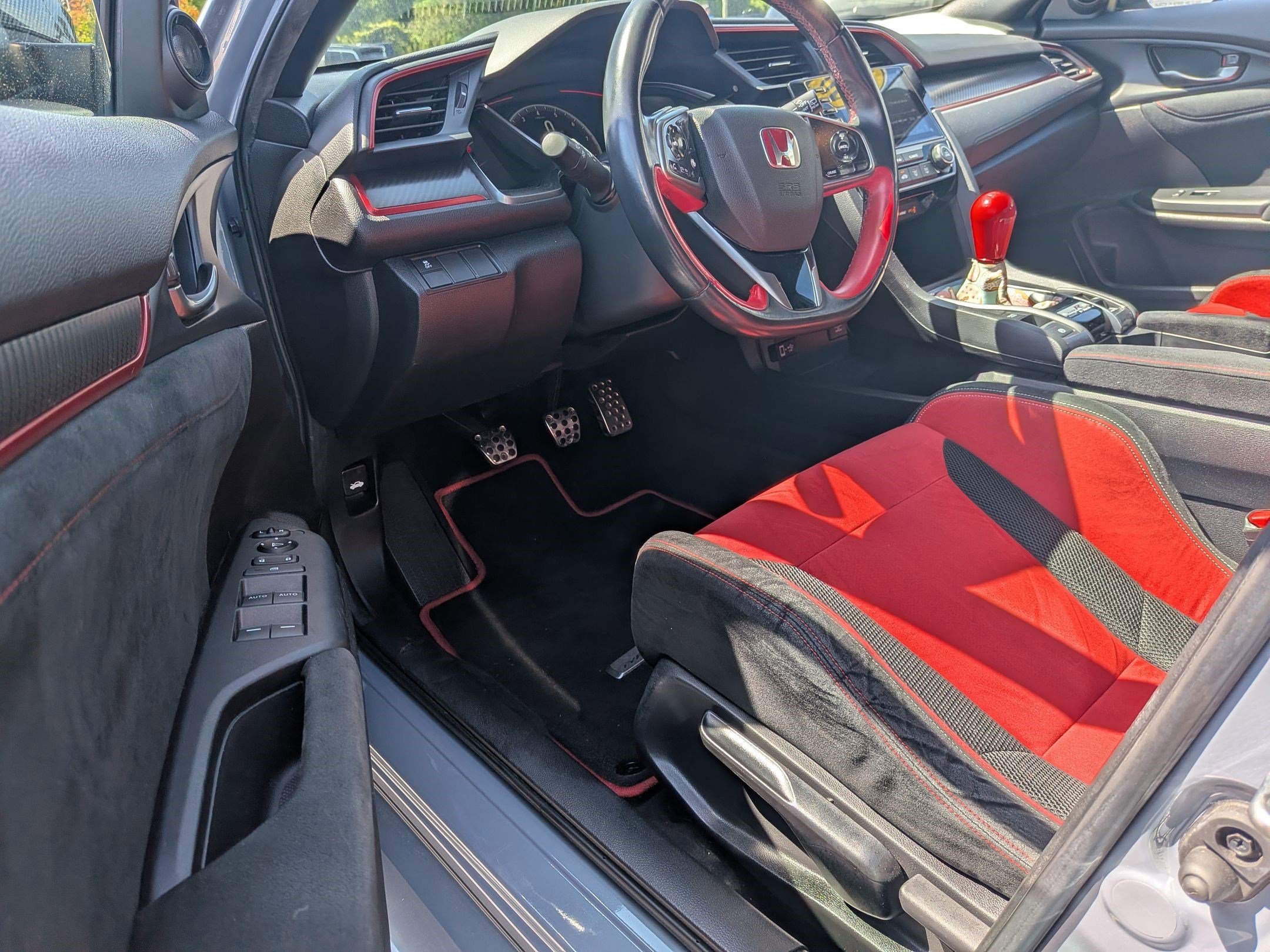 Used 2019 Honda Civic Type R image 11