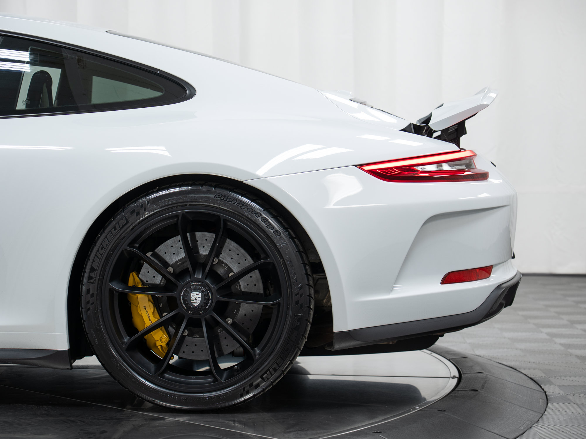 Certified 2018 Porsche 911 GT3 RWD image 47