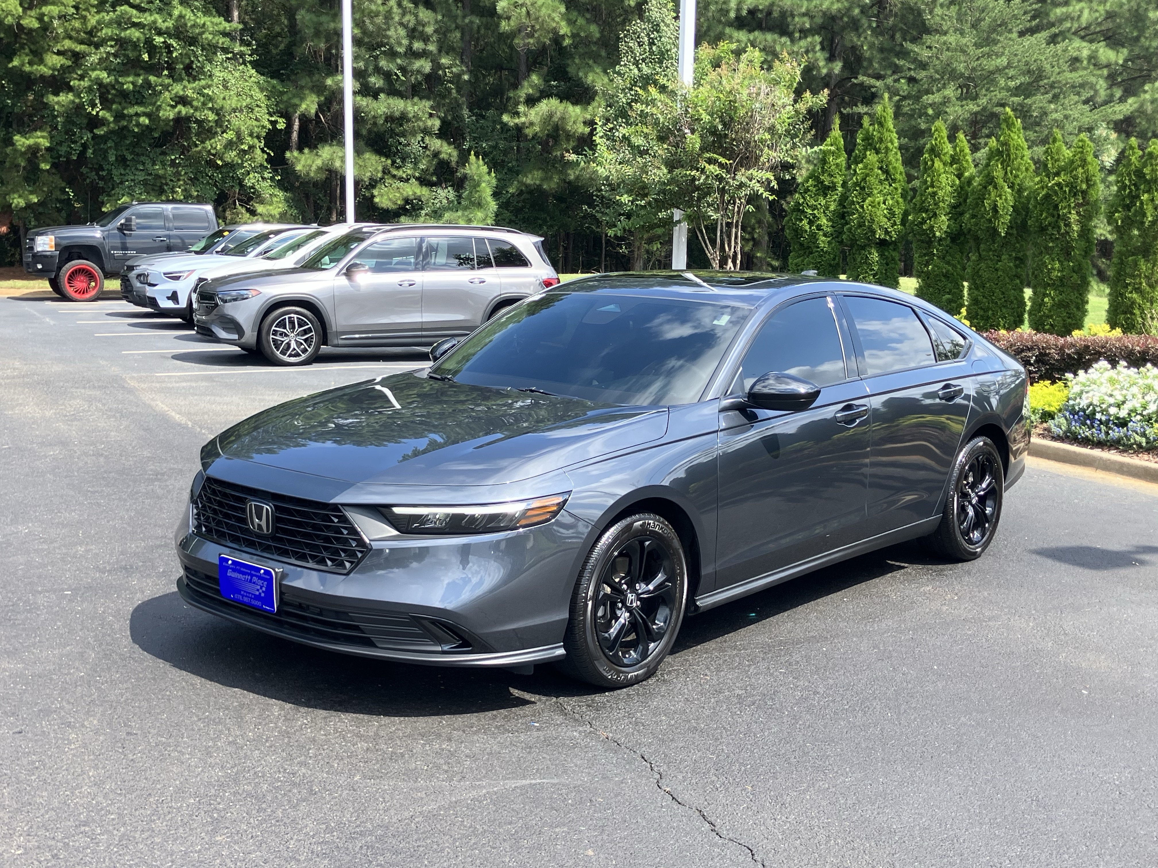 Used 2025 Honda Accord SE image 6