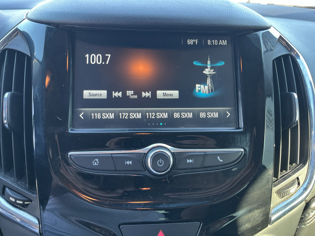 Used 2018 Chevrolet Cruze Premier FWD image 19