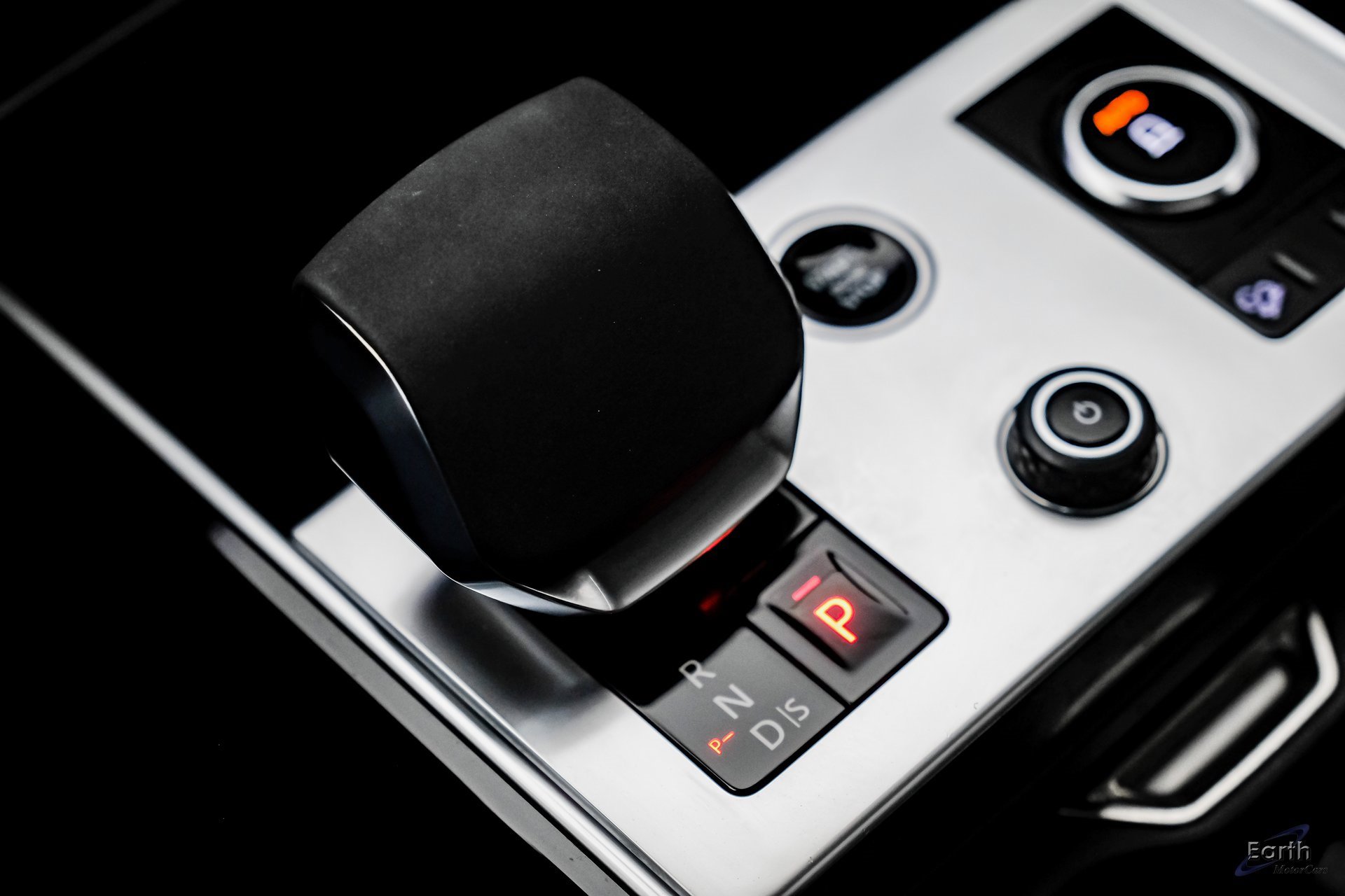 Used 2023 Land Rover Range Rover Autobiography image 53