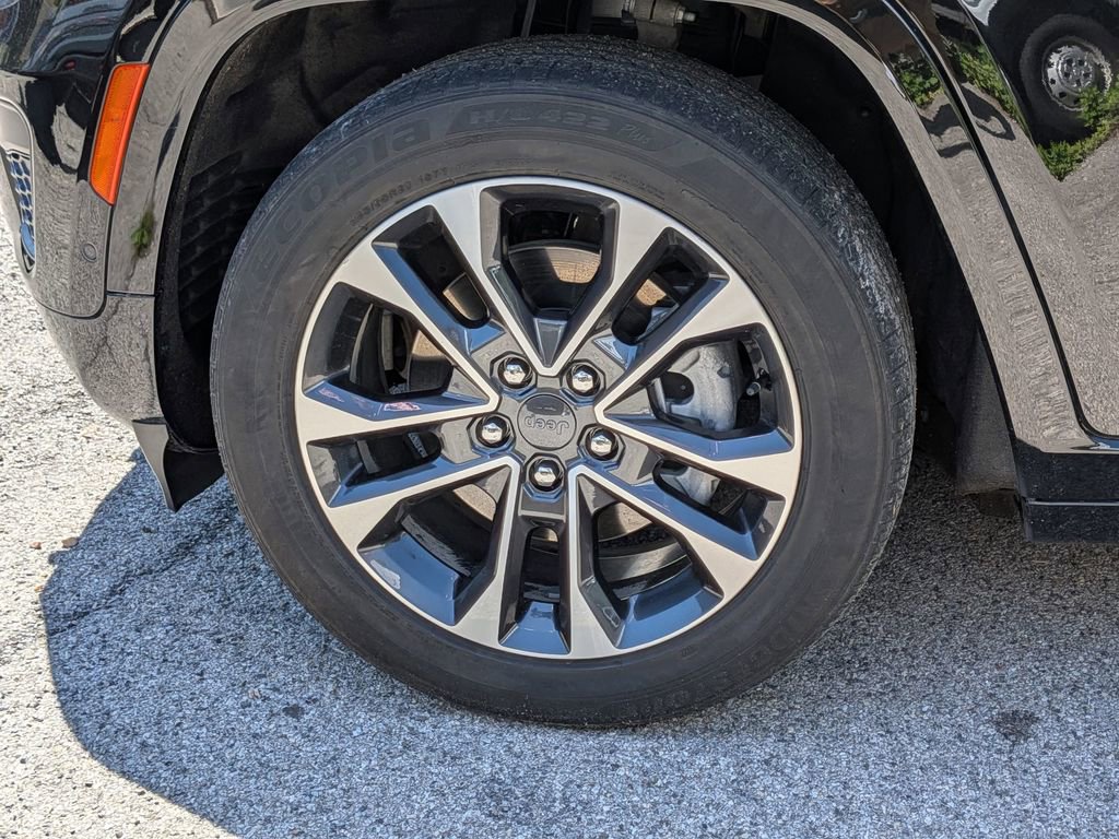 Certified 2022 Jeep Grand Cherokee Overland AWD/4WD image 30