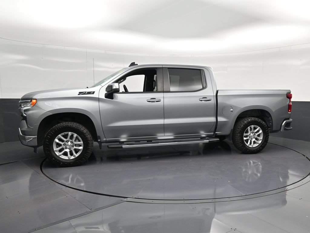 Used 2023 Chevrolet Silverado 1500 LT w/ Z71 Off-Road Package AWD/4WD image 7