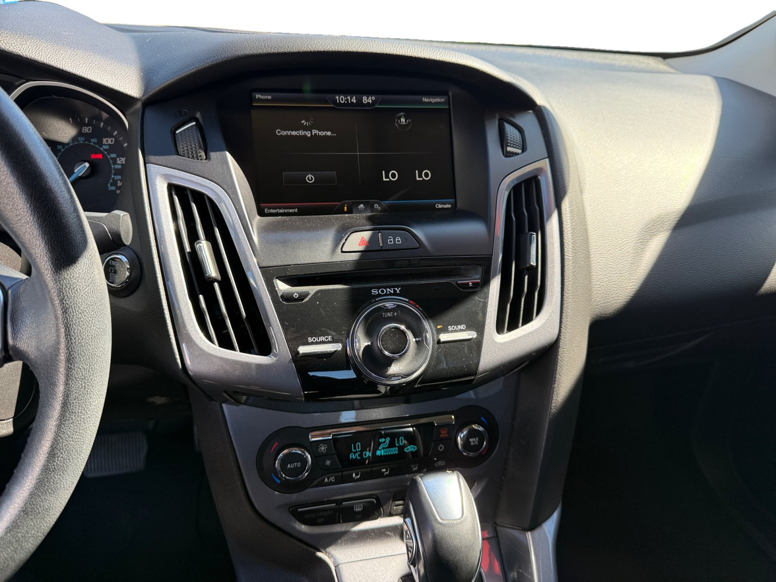 Used 2014 Ford Focus Titanium FWD image 12