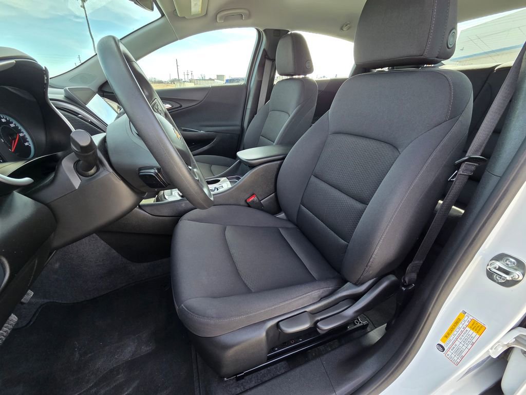 Used 2025 Chevrolet Malibu LS image 12