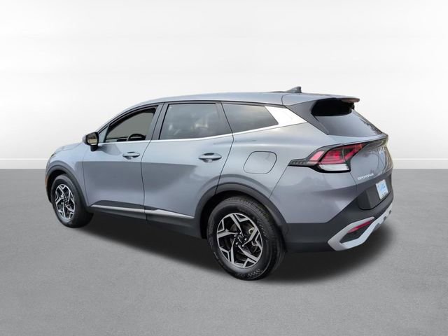 Used 2025 Kia Sportage LX image 8