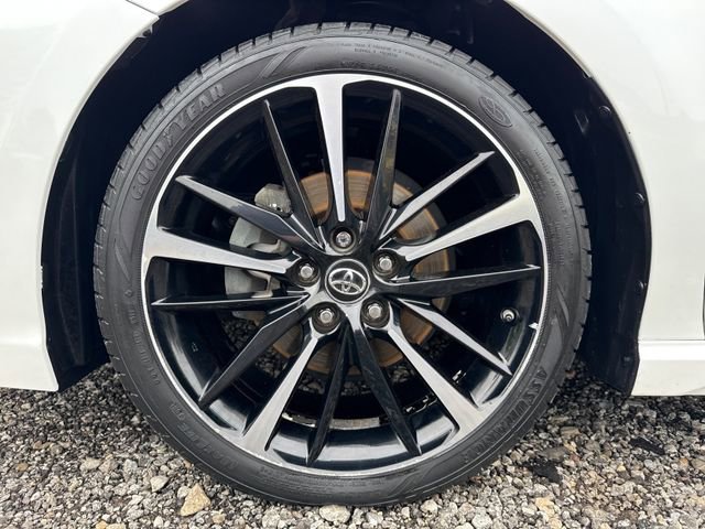 Used 2018 Toyota Camry XSE FWD image 28