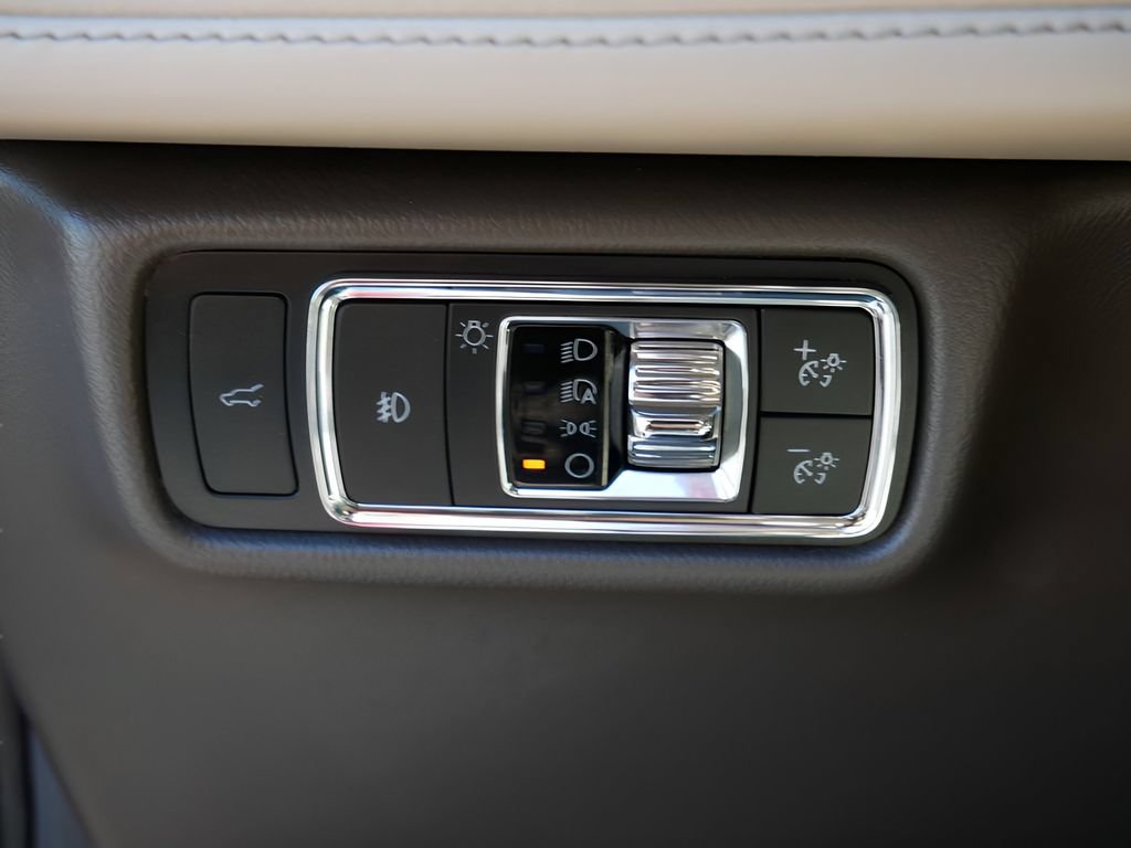 Used 2020 Lincoln Aviator Reserve w/ Equipment Group 202A AWD/4WD image 18