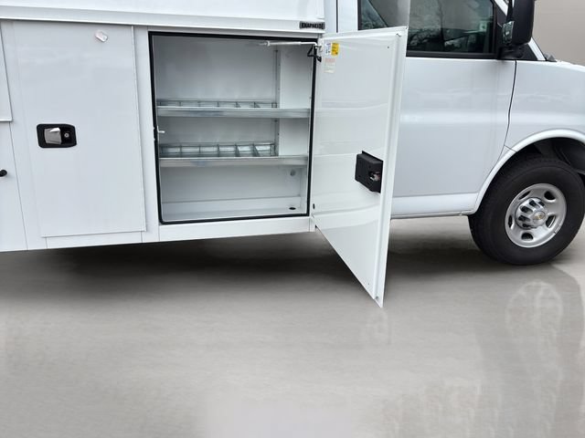 New 2025 Chevrolet Express 3500 w/ Power Convenience Package RWD image 30