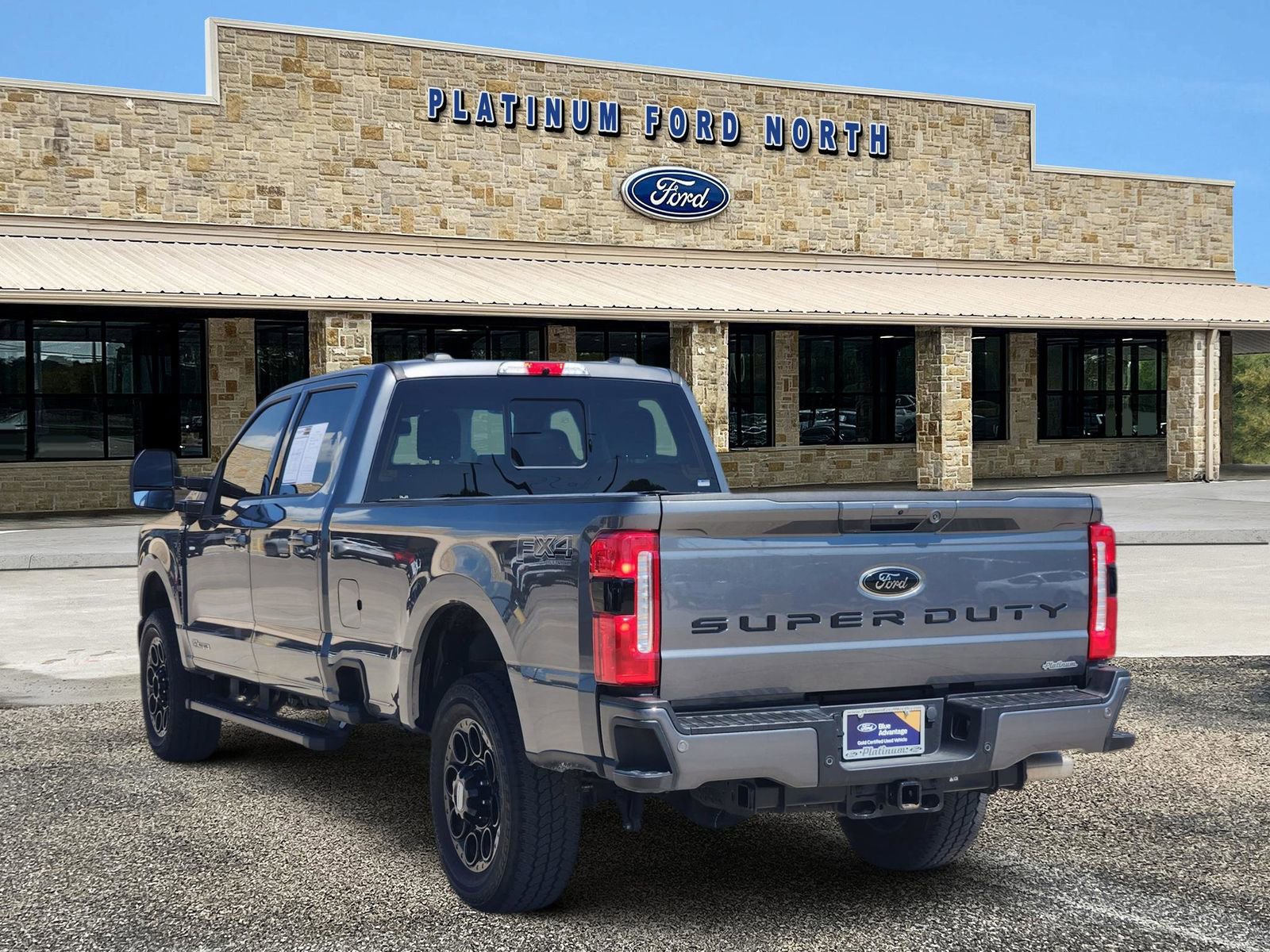 Used 2025 Ford F350 Lariat w/ Black Appearance Package AWD/4WD image 4