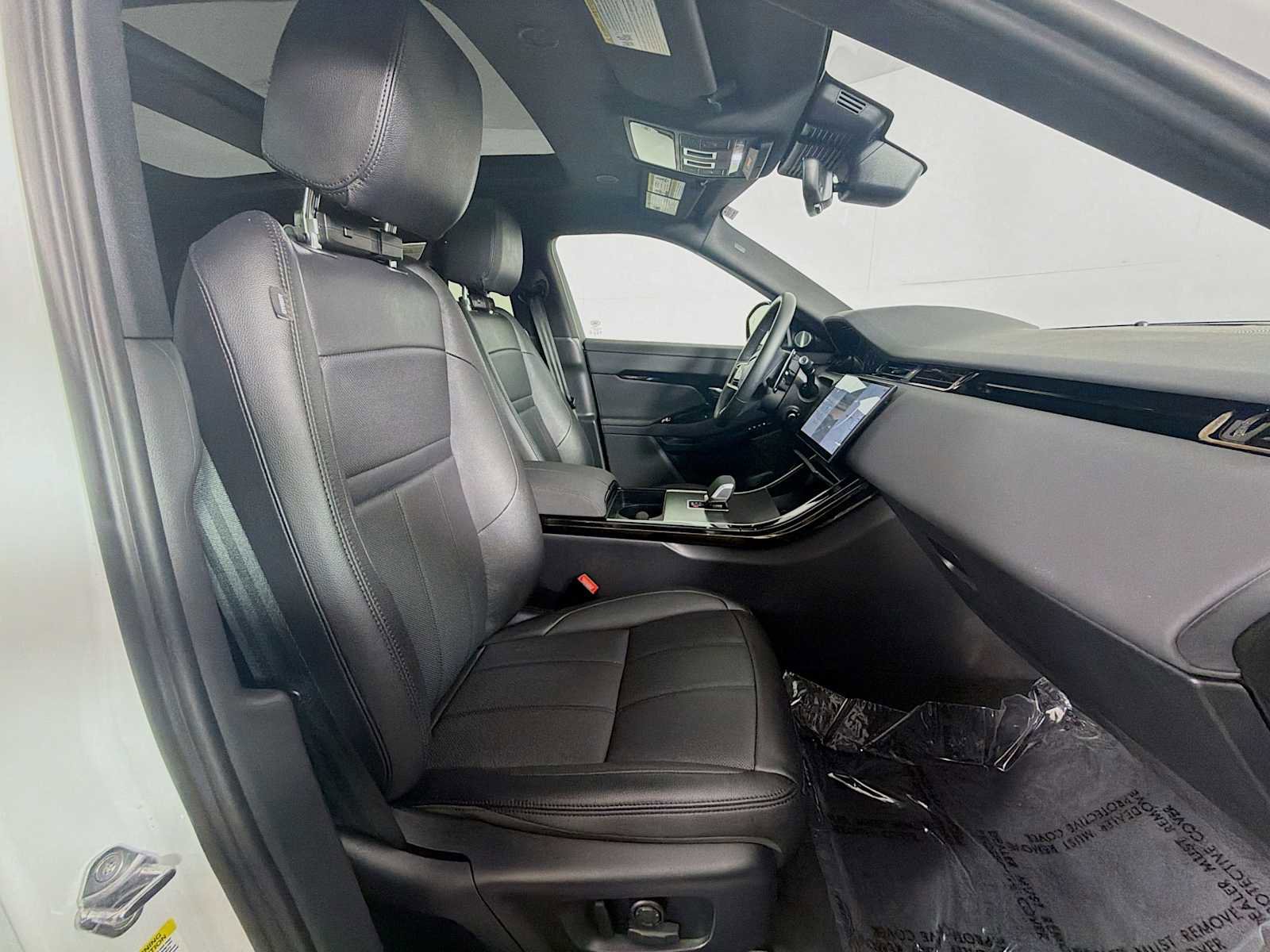 Used 2025 Land Rover Range Rover Evoque Dynamic SE AWD/4WD image 29