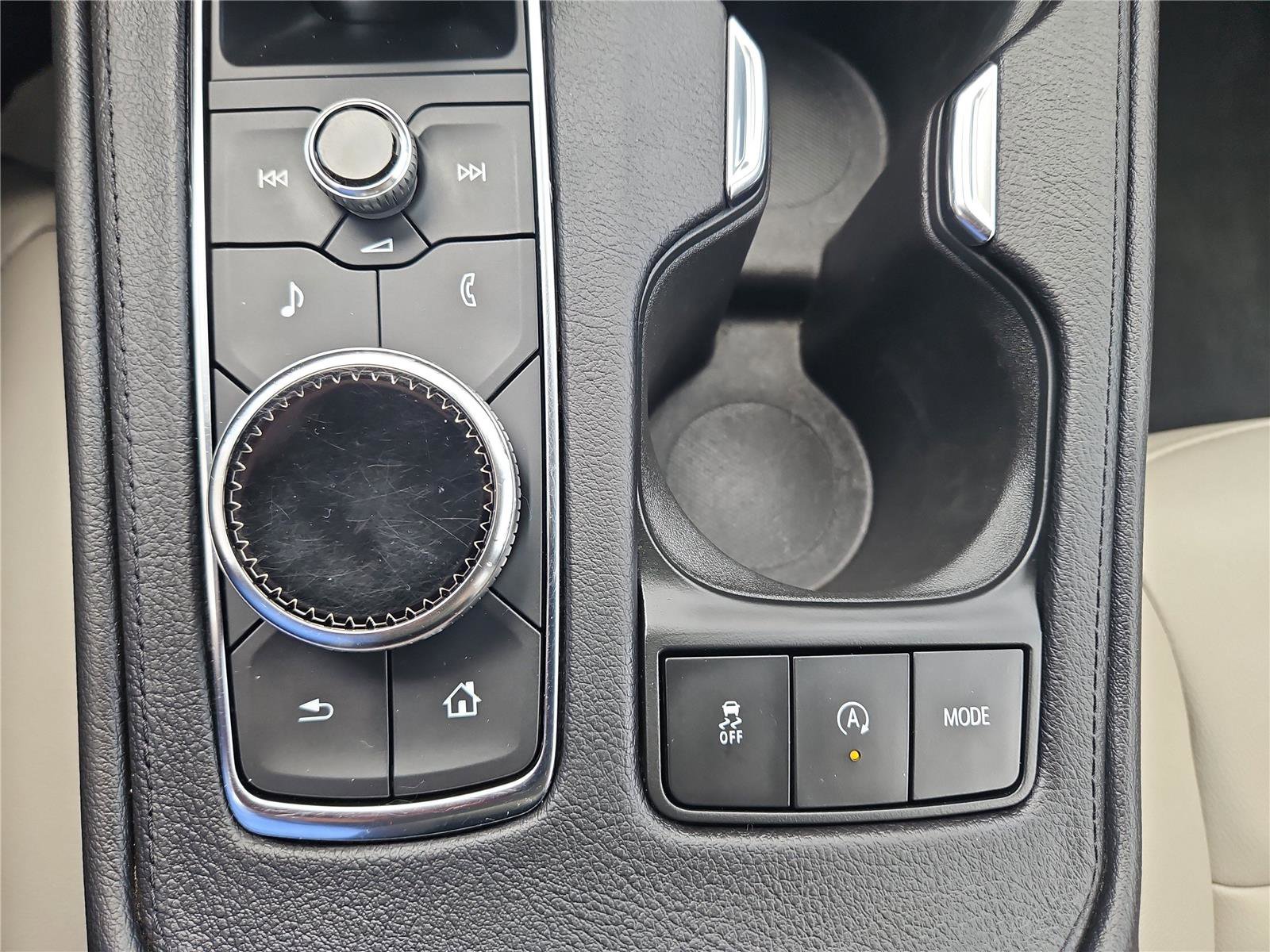 Used 2021 Cadillac XT4 Luxury AWD/4WD image 16