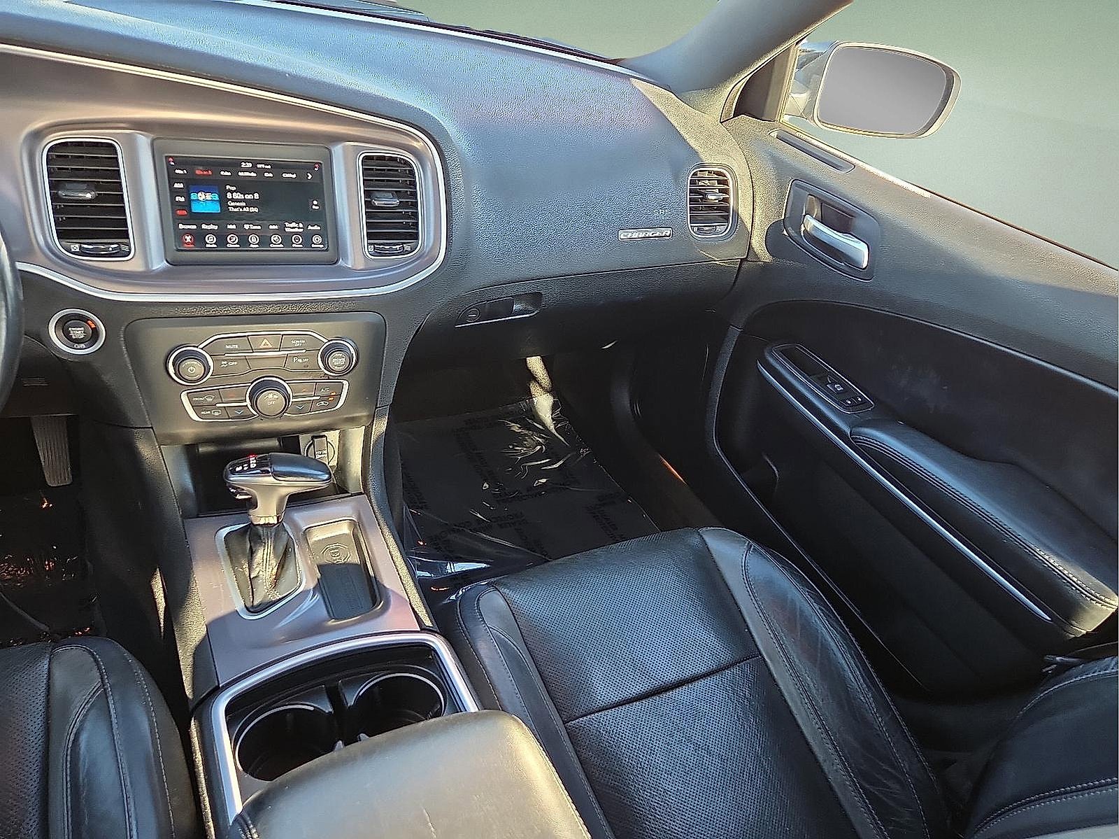 Used 2021 Dodge Charger SXT w/ Leather Interior Group image 12