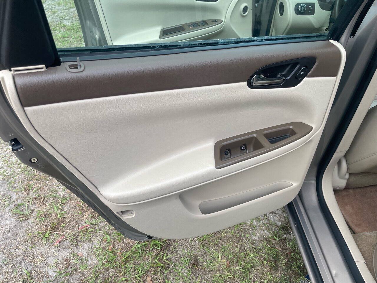 Used 2007 Chevrolet Impala LTZ FWD image 21