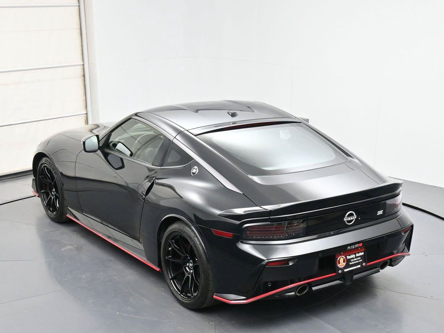 Certified 2024 Nissan Z NISMO w/ Floor Mat Package RWD image 37
